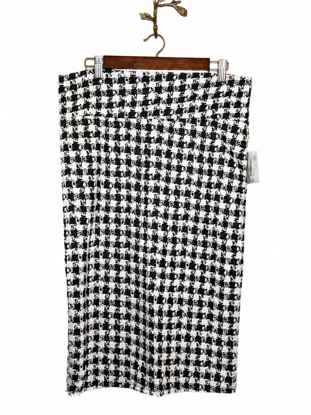 NWT Black & White Houndstooth Pencil Skirt | Classic Career Chic | Stretch Knit - Picture 2 of 9